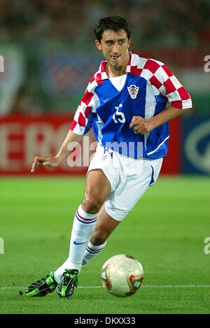 19. April 1942 - ECUADOR V Kroatien - DANIEL SARIC. Kroatien. INTERNATIONAL STADIUM YOKOHAMA. ECUADOR-V-CROATIA.13/06/2002.DIB4599. K47872. WELT CUP PREWIEW 2006. (Kredit-Bild: © Globe Photos/ZUMAPRESS.com) Stockfoto