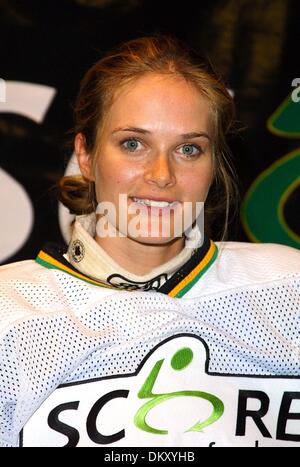 1. Januar 1980 - El Segundo, Kalifornien, USA - K32208KI. PARTITUR JÄHRLICHEN PROMI EISHOCKEYSPIEL-. NHL-VS. HOLLYWOOD -. IM HEALTHSOUTH TRAINING CENTER IN EL SEGUNDO, CALIFORNIA-.08/17/2003-. KATHRYN INDIEK / 2003.RACHEL BLANCHARD (Kredit-Bild: © Globe Photos/ZUMAPRESS.com) Stockfoto