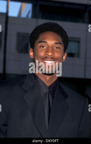 10. Juli 1998 - K12817LR. MASKE DES ZORRO PREMIERE IN LOS ANGELES CA 0,7/10/1998. LISA ROSE / 1997..KOBE BRYANT. KOBEBRYANTRETRO (Kredit-Bild: © Globe Photos/ZUMAPRESS.com) Stockfoto