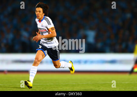 Kawasaki Todoroki Stadium, Kanagawa, Japan. 7. Dezember 2013. Shunsuke Nakamura (F Marinos), 7. Dezember 2013 - Fußball / Fußball: 2013 J.LEAGUE Division 1 zwischen Kawasaki Frontale 1-0 Yokohama F.Marinos Kawasaki Todoroki Stadium, Kanagawa, Japan. © Kenzaburo Matsuoka/AFLO/Alamy Live-Nachrichten Stockfoto