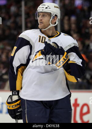 19. Januar 2010 - Anaheim, Kalifornien, USA - Buffalo Sabres Verteidiger Henrik Tallinder von Schweden während eines NHL Eishockey-Spiel gegen die Anaheim Ducks im Honda Center abgebildet ist.  (Kredit-Bild: © Mark Samala/ZUMA Press) Stockfoto