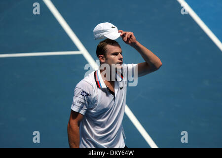 20. Januar 2010 - Melbourne, Victoria, Australien - Tennis Spieler ANDY RODDICK (USA) Niederlagen setzt Thomaz Bellucci (BRA) in gerader, 6-3, 6-4, 6-4 während der Runde eine Aktion bei den Australian Open 2010. (Kredit-Bild: © MM Bilder/ZUMA Press) Stockfoto