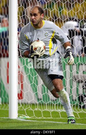 19. April 1942 - Brasilien V Türkei - MARCOS... Brazilien. SAITAMA STADIUM, SAITAMA, JAPA. BRASILIEN V TURKEY.26/06/2002.DI3951. K47872. WELT CUP PREWIEW 2006. (Kredit-Bild: © Globe Photos/ZUMAPRESS.com) Stockfoto