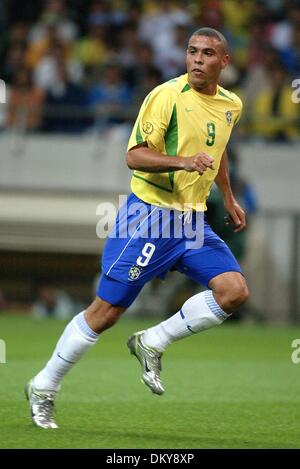 19. April 1942 - Brasilien V Türkei - RONALDO. BRASILIEN & INTER MAILAND. SAITAMA STADIUM, SAITAMA, JAPA. BRASILIEN V TURKEY.26/06/2002.DI3937. K47872. WELT CUP PREWIEW 2006. (Kredit-Bild: © Globe Photos/ZUMAPRESS.com) Stockfoto