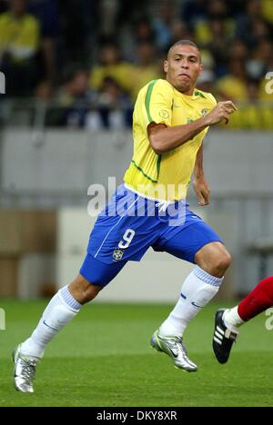 19. April 1942 - Brasilien V Türkei - RONALDO. BRASILIEN & INTER MAILAND. SAITAMA STADIUM, SAITAMA, JAPA. BRASILIEN V TURKEY.26/06/2002.DI3925. K47872. WELT CUP PREWIEW 2006. (Kredit-Bild: © Globe Photos/ZUMAPRESS.com) Stockfoto