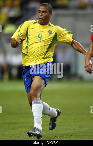 19. April 1942 - Brasilien V Belgien - RONALDO. BRASILIEN & INTER MAILAND... BRASILIEN V BELGIUM.17/06/2002.DI3744. K47872. WELT CUP PREWIEW 2006. (Kredit-Bild: © Globe Photos/ZUMAPRESS.com) Stockfoto