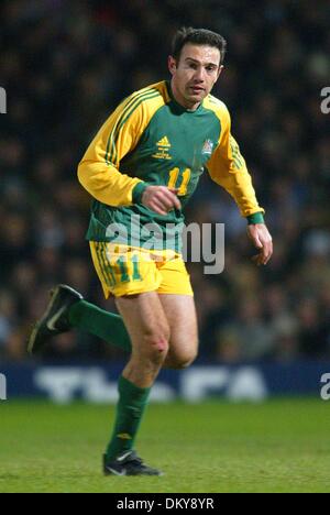 19. April 1942 - ENGLAND V Australien - STAN LAZARIDIS. AUSTRALIEN & BIRMINGHAM CITY FC. UPTON PARK, LONDON, ENGLAND. ENGLAND V AUSTRALIA.12/02/2003.DIC11515. K47872. WELT CUP PREWIEW 2006. (Kredit-Bild: © Globe Photos/ZUMAPRESS.com) Stockfoto