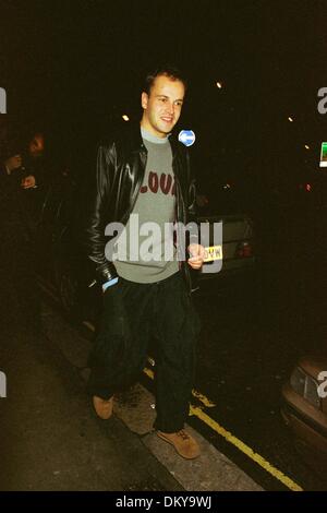 9. März 2001 - London, Großbritannien - JACK LUDLAM 08 03 01.JOHNNY © LEE MILLER. AN DER MET BAR, LONDON. (Kredit-Bild: © jack Ludlam) Stockfoto