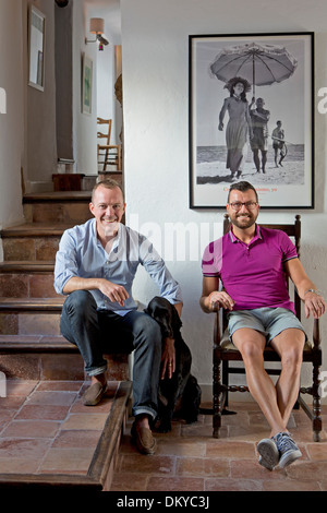 Almohalla 51, Archidona, Spanien. Architekt: keine, 2013. Porträt der Eigentümer. Stockfoto