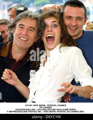 22. Mai 2001 -... 11.05.01: NICE MATIN - FESTIVAL CANNES. FIF CANNES. JACQUES DOILLON, LOU DOILLON UND GUILLAUME SOREL. Â © IMAPRESS / NICE MATIN. FESTIVAL DE CANNES 2001. (Kredit-Bild: © Globe Photos/ZUMAPRESS.com) Stockfoto