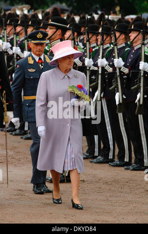 5. Juni 2001 - Königin Elisabeth von England Norwegen zu besuchen. .30th Mai 2001.Â©ImaPress/SjobergPress/T.B.Not zum Verkauf in Norwegen oder Dänemark (Credit-Bild: © Globe Photos/ZUMAPRESS.com) Stockfoto