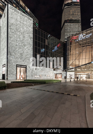 IFC Mall in der Nacht, Lujiazui, Pudong, Shanghai, China Stockfoto