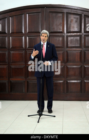 Secretary Kerry Adressen Reportern nach einem Treffen mit Palästinenserpräsident Abbas Stockfoto