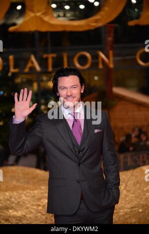 Berlin, Deutschland. 9. Dezember 2013. Luke Evans besucht die Premiere von "der Hobbit: die Verwüstung von Smaug" im Sony Center am 9. Dezember 2013 in Berlin, Deutschland-Foto: Eva Oertwig/SCHROEWIG/Picture Alliance Stockfoto