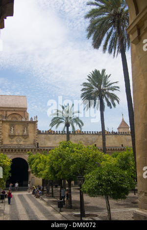 Eintritt in die Mezquita (Moschee-Kathedrale), Córdoba, Andalusien, Spanien. AKA "große Moschee von Cordoba". Stockfoto