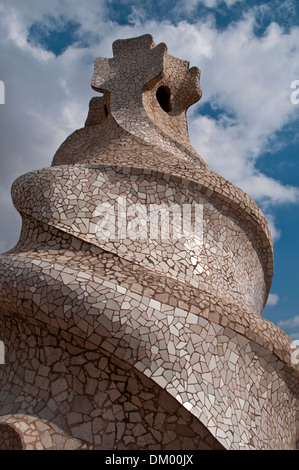 Dach-Skulpturen, Casa Mila oder La Pedrera von Antoni Gaudi, Barcelona, Katalonien, Spanien Stockfoto