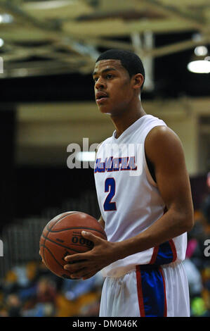 17. Januar 2010 - Springfield, Massachusetts, USA - 18. Januar 2010: DeMatha Catholics Quinn Cook (2) während der Spielaktion in der zweiten Hälfte. Mater Dei besiegte DeMatha katholischen 79 - 71 im Spalding Hoophall Classic in Blake Arena in Springfield, Massachusetts statt. (Kredit-Bild: © Geoff Bolte/Southcreek Global/ZUMApress.com) Stockfoto