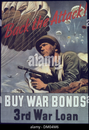 Dieses amerikanische Propaganda-Poster aus dem Zweiten Weltkrieg fördert den Kauf von Kriegsanleihen im Rahmen der dritten Kriegskreditkampagne und ermutigt die Bürger, die Kriegsanstrengungen zu unterstützen. Sie betont den Patriotismus und die Bedeutung der inländischen Beiträge zum Sieg. Stockfoto