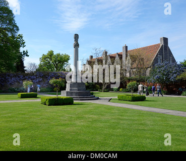 War Memorial Garden die Kathedrale von Canterbury Kent England Stockfoto