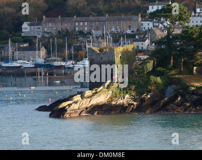 Kette Fort an der Mündung des Fluss Fowey auf der Bodinnick Seite, Cornwall, UK Stockfoto