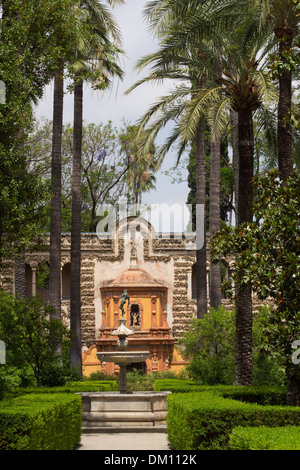 Gärten des Alcázar (Königlicher Palast), Sevilla, Andalusien, Spanien. "Wassergärten von Dorne" in Game of Thrones. Stockfoto