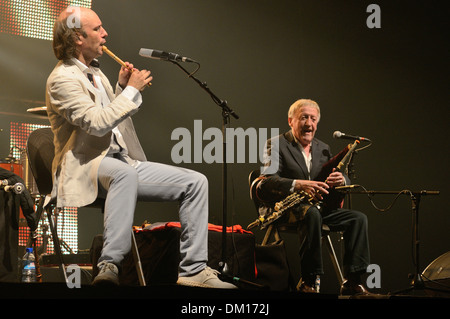 Stadt Quimper (Bretagne) 2013/07/23: Carlos Nunez in Konzert anlässlich des "Festival de Cornouaille" (Cornwall Stockfoto