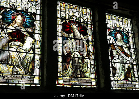 Die Glasfenster der Tron Kirk auf der Royal Mile Edinburgh. Stockfoto