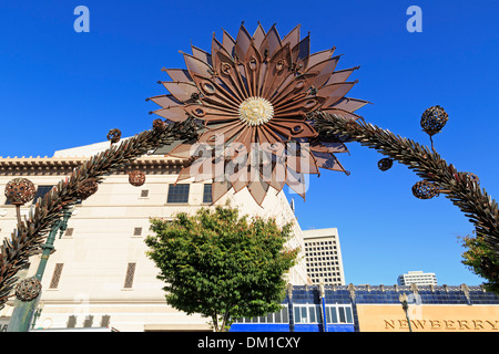 Fahrrad-Brücke von M. Christian in Uptown Kunstpark, Oakland, Kalifornien, USA Stockfoto