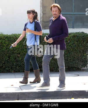 Johnny Hallyday und seine Frau Laeticia Hallyday besuchen Sunset Plaza Los Angeles, Kalifornien - 10.09.12 Stockfoto