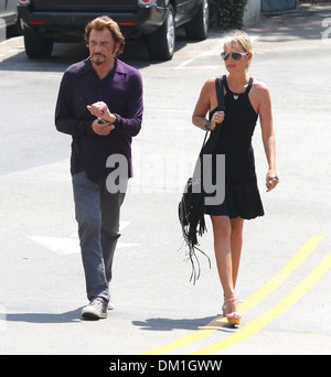 Johnny Hallyday und seine Frau Laeticia Hallyday besuchen Sunset Plaza Los Angeles, Kalifornien - 10.09.12 Stockfoto