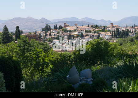 Blick von Alhambra über die umliegende Landschaft, Granada, Andalusien, Spanien Stockfoto