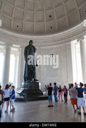 Bronze-Statue von Thomas Jefferson innen Jefferson Memorial in Washington, DC Stockfoto