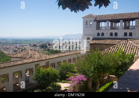 Blick vom Palacio de Generalife innerhalb der Alhambra, Granada, Andalusien, Spanien Stockfoto