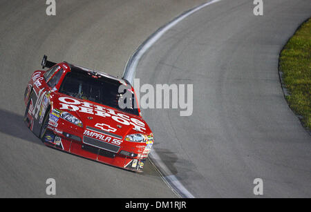 Sprint Cup Fahrer Tony Stewart #14 während der NASCAR Sprint Cup Series Championship Ford 400 auf dem Homestead-Miami Speedway in Homestead, FL. (Credit-Bild: © Chris Grosser/Southcreek Global/ZUMApress.com) Stockfoto