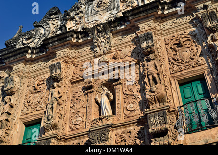 Brasilien, Bahia: Fassade der Kirche aus dem 16. Jahrhundert Igreja da Ordem Terceira de São Francisco in Salvador da Bahia Stockfoto