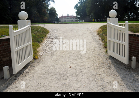 Tor zum Eingang des Mount Vernon Plantage Heimat USA Präsident George Washington Stockfoto