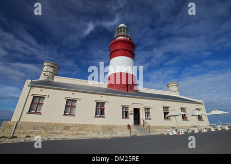 Cape Agulhas Leuchtturm befindet sich am südlichen Zipfel Afrikas Stockfoto