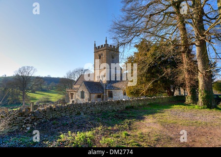 Cotswold Kirche im Winter, Gloucestershire, England. Stockfoto