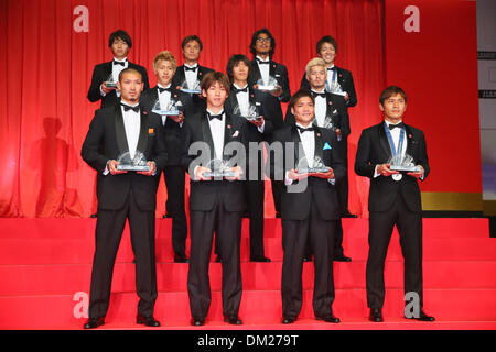 Yokohama Arena, Kanagawa, Japan. 10. Dezember 2013. Die besten elf Spieler, 10. Dezember 2013 - Fußball / Fußball: 2013 J.League Awards in der Yokohama Arena, Kanagawa, Japan. Bildnachweis: YUTAKA/AFLO SPORT/Alamy Live-Nachrichten Stockfoto