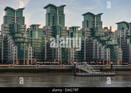 St George Wharf von Vauxhall Bridge Stockfoto