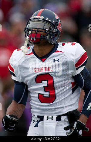 Unter Rüstung Senior Schüssel; Der Ole Miss Wide Receiver Shay Hodge betritt das Feld während der Spieler Einführungen; Im Norden gewann das Spiel 31-13; Ladd Peebles Stadion; Mobile-AL (Kredit-Bild: © John Korduner/Southcreek Global/ZUMApress.com) Stockfoto