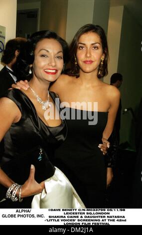 5. November 1998 öffnet - 42. LONDON Filmfestival (BFI) "Little Voice" mit einem Gala-Screening am Leicester Square... Shakira und Natasha Caine. (Kredit-Bild: © Globe Photos/ZUMAPRESS.com) Stockfoto