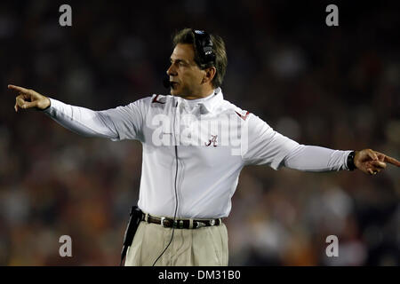 Alabama Head Coach Nick Saban während der 2010 BCS National Championship Game statt, in der Rose Bowl in Pasadena, CA. (Credit-Bild: © Don Montague/Southcreek Global/ZUMApress.com) Stockfoto