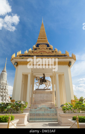 Statue von König Norodom, Königspalast, Phnom Penh, Kambodscha Stockfoto