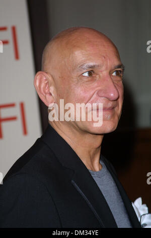 5. Januar 2002 - AWARDS AFI 2001.AT das BEVERLY HILLS HOTEL BEVERLY HILLS, CA. BEN KINGSLEY. FITZROY BARRETT / 05.01.2002 K23721FB (D) (Kredit-Bild: © Globe Photos/ZUMAPRESS.com) Stockfoto