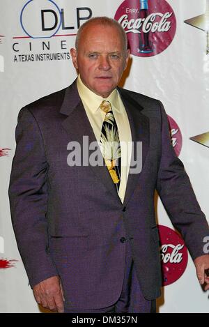 7. März 2002 - Los Angeles, Kalifornien - SHOWEST GALA AWARDS 2002. IM PARIS HOTEL IN LAS VEGAS. ANTHONY HOPKINS. FITZROY BARRETT / 07.03.2002 K24257FB (D) (Kredit-Bild: © Globe Photos/ZUMAPRESS.com) Stockfoto