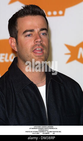 21. April 2001 - 14. KIDS' CHOICE AWARDS. BARKER AUFHÄNGER SANTA MONICA CA... CARSON DALY. FITZROY BARRETT / 21.04.2001 K21589FB (D) (Kredit-Bild: © Globe Photos/ZUMAPRESS.com) Stockfoto