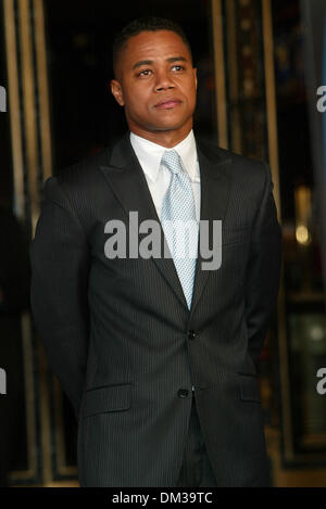 17. Januar 2002 - CUBA GOODING Jr... MIT HOLLYWOOD WALK OF FAME STAR GEEHRT. FITZROY BARRETT / 17.01.2002 K23830FB (D) (Kredit-Bild: © Globe Photos/ZUMAPRESS.com) Stockfoto
