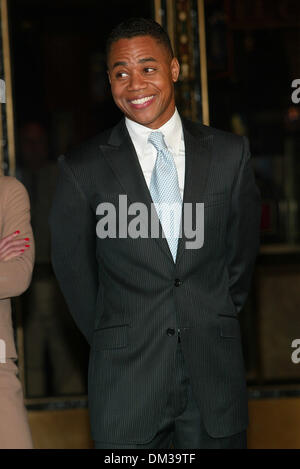 17. Januar 2002 - CUBA GOODING Jr... MIT HOLLYWOOD WALK OF FAME STAR GEEHRT. FITZROY BARRETT / 17.01.2002 K23830FB (D) (Kredit-Bild: © Globe Photos/ZUMAPRESS.com) Stockfoto