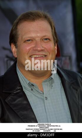 16. Juli 2001 - JURASSIC PARK III. PREMIERE AM UNIVERSAL AMPHITHEATER LA. ZEICHNETE CAREY. FITZROY BARRETT / 16.07.2001 K22488FB (D) (Kredit-Bild: © Globe Photos/ZUMAPRESS.com) Stockfoto